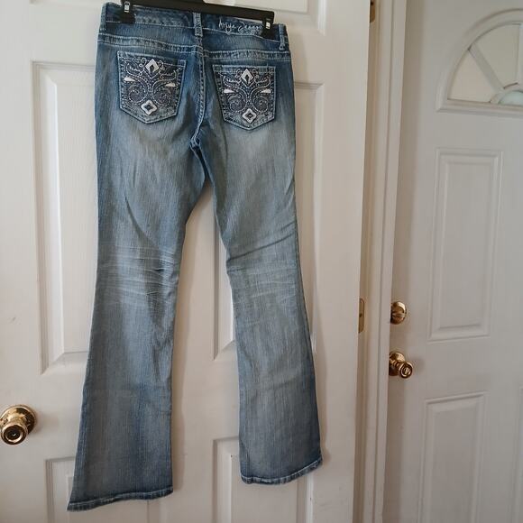 Ariya Jeans Women's 5/6 Blue Light Washed Bootcut Embroidered Studs Stretch Y2K - Picture 3 of 12